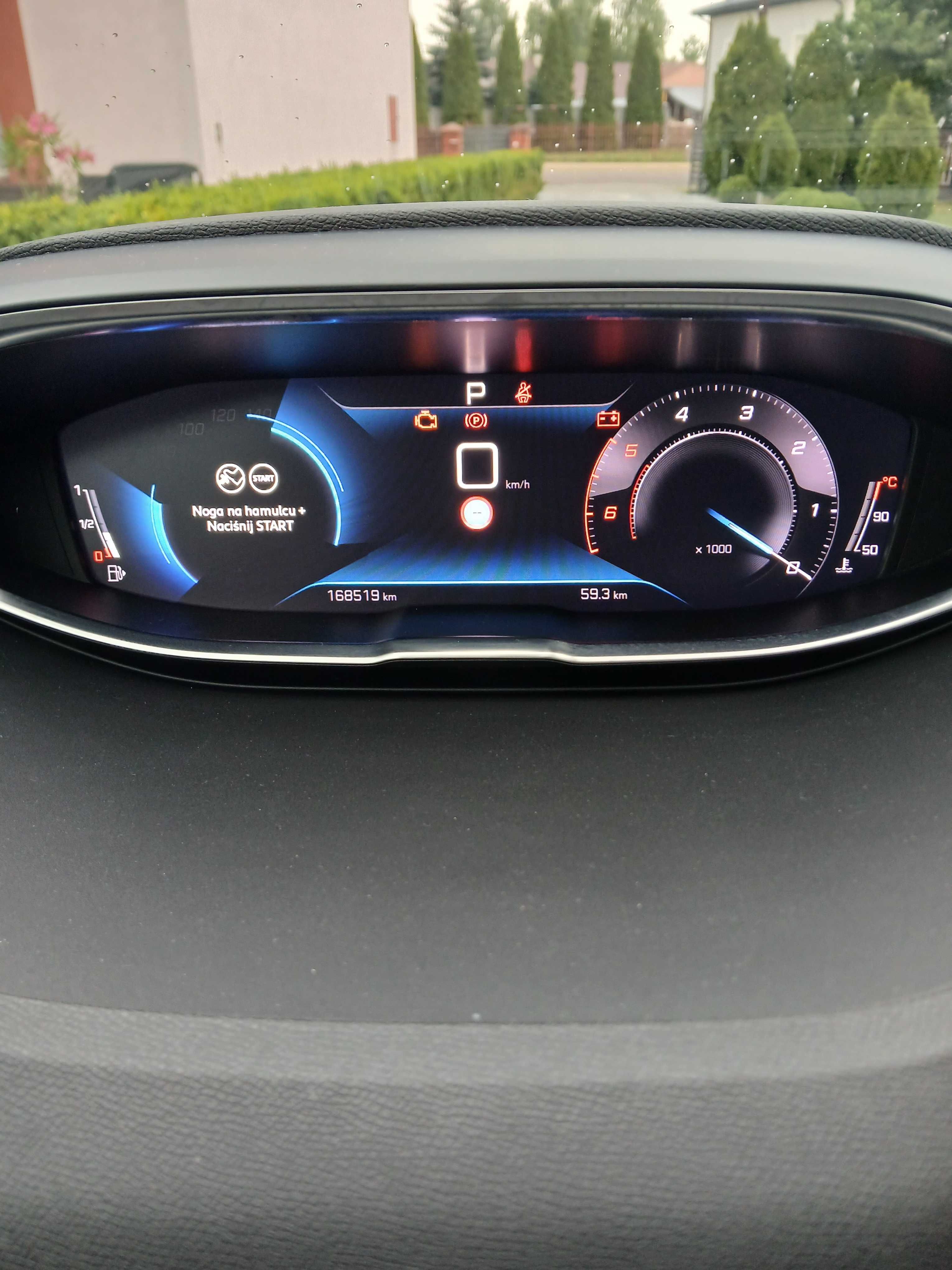 Peugout 3008, rok 2022, 1.5 diesel, 130km