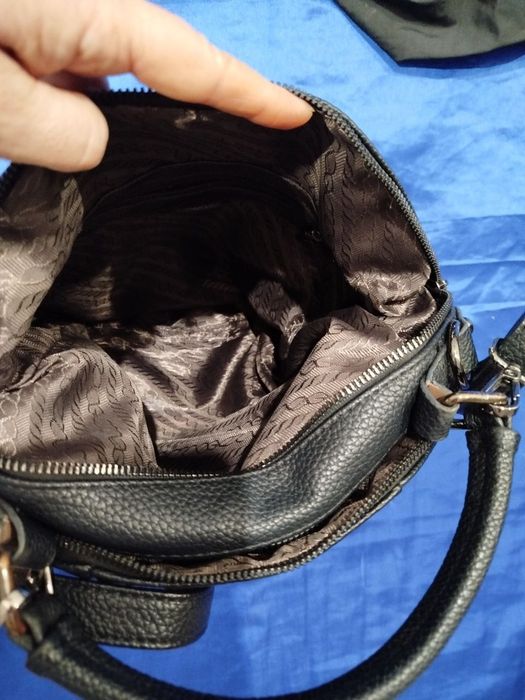 Сумки-бананки, сумки-рюкзаки жіночі