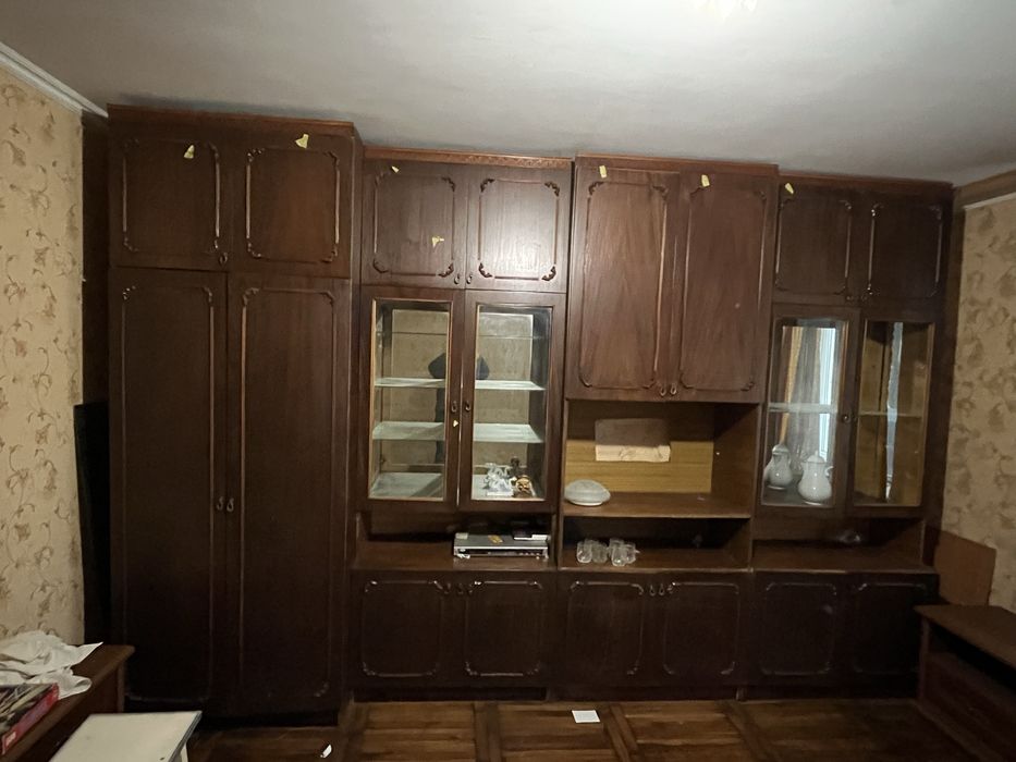 Відам безкоштовно вітальню, терміново