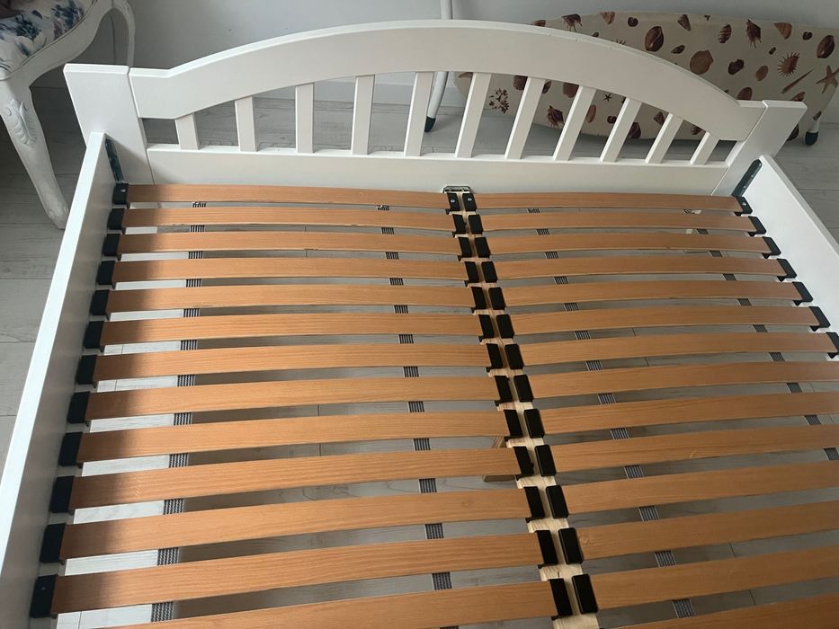 Двоспальне ліжко