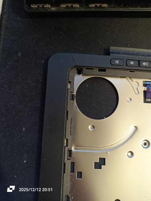 Palmrest latitude e7440