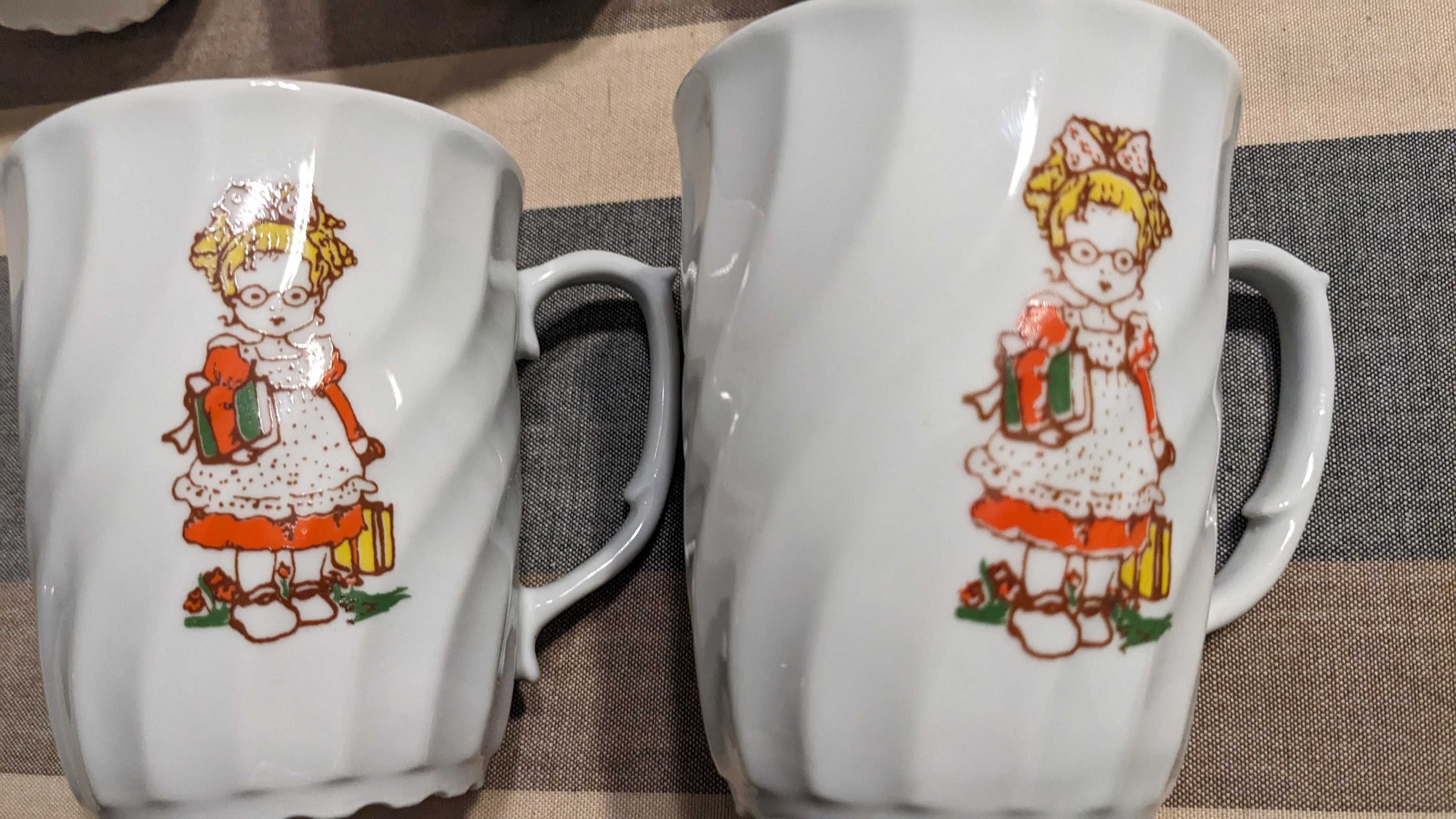 Dwa kubki z postacią bajkową, Chodzież, cena za 2 sztuki
