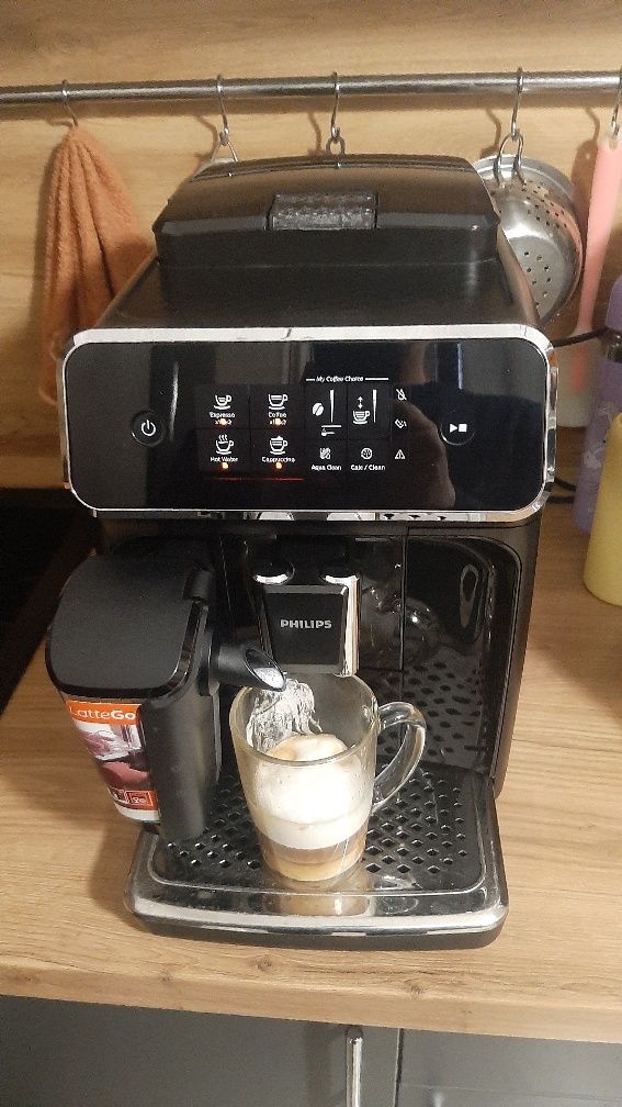Продам кавомашину Philips Latte Go