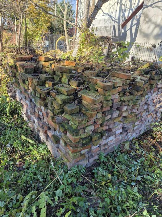 Stara cegla po rozbiorce domu