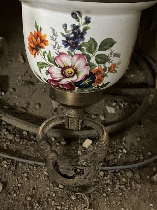 Antigo candeiro de igreja