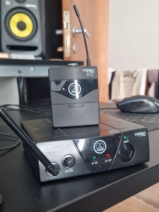 Receptor AKG SR 40 MINI PRO / Emissor PT 40 MINI PRO