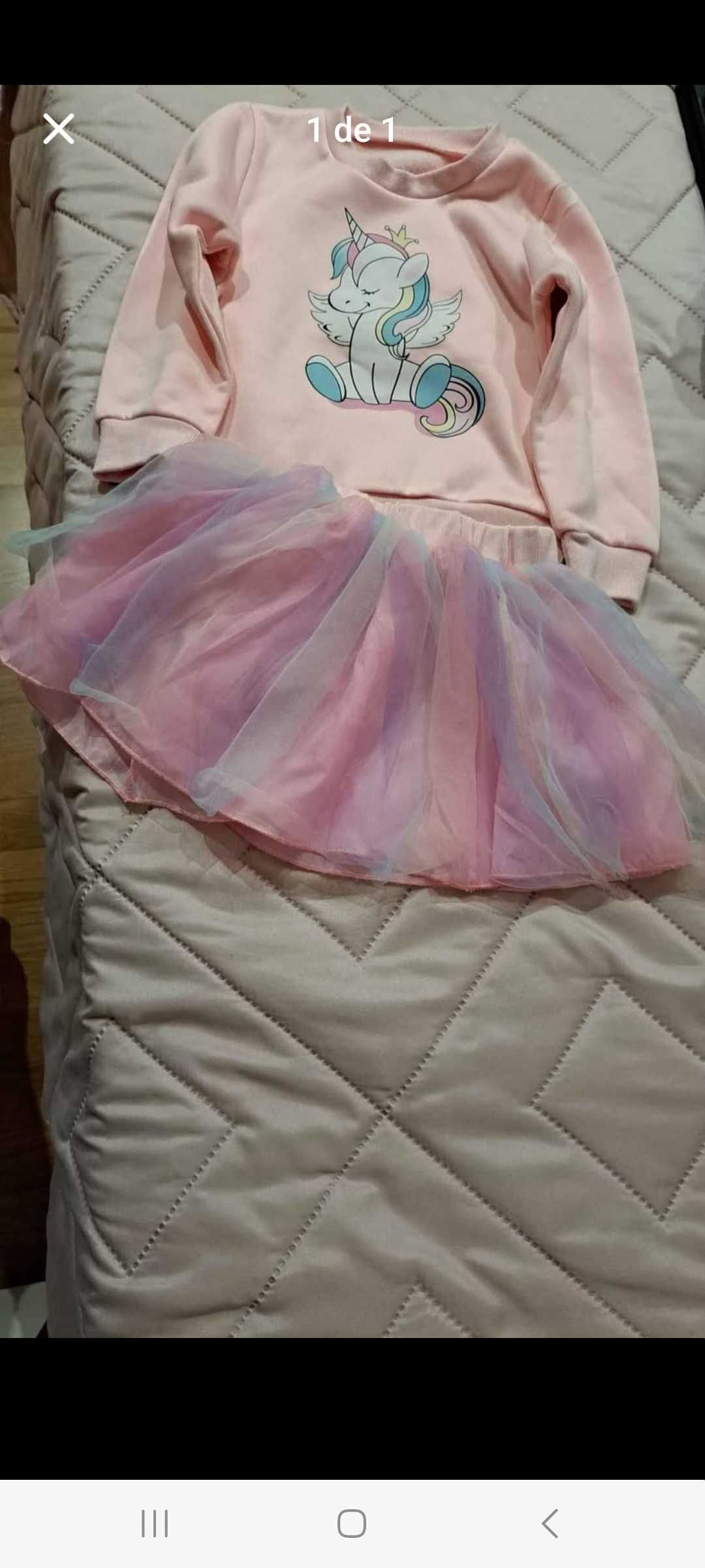 Saia de tule e camisola tema unicornio