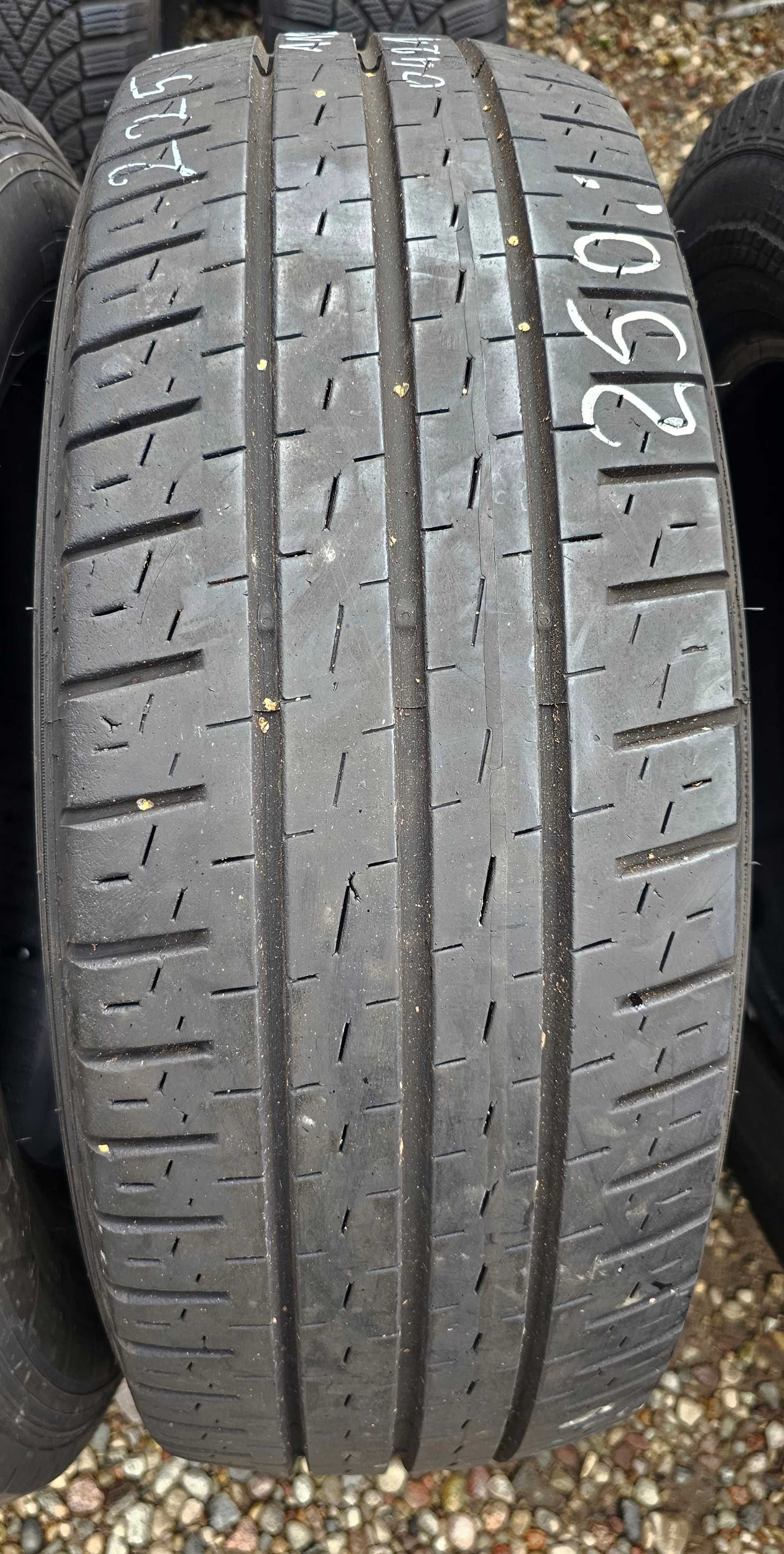 225/65R16C Pirelli Carrier Lato