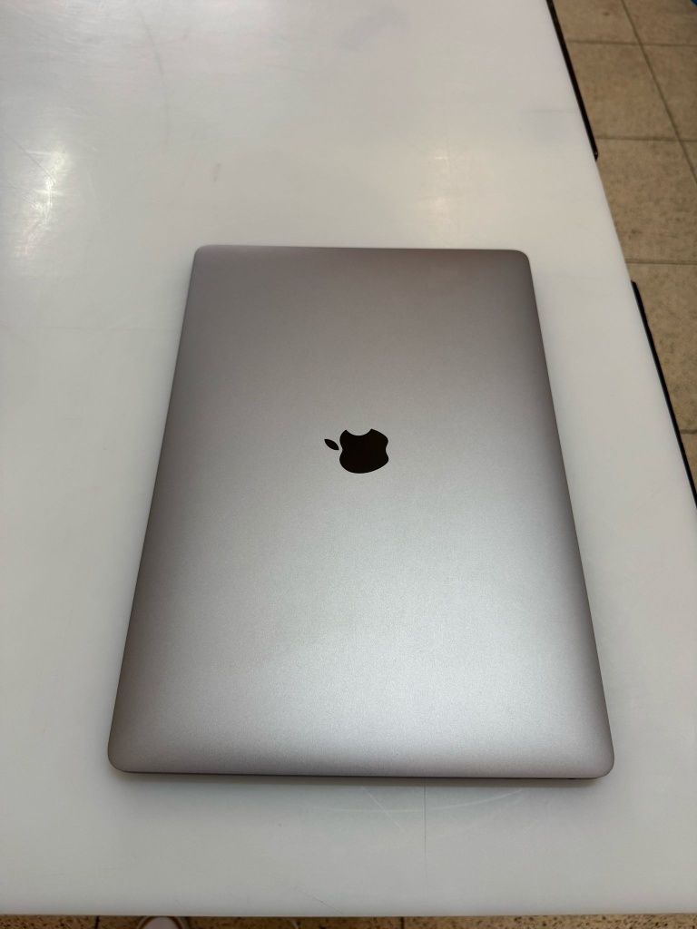 Portátil MacBook pro 2019