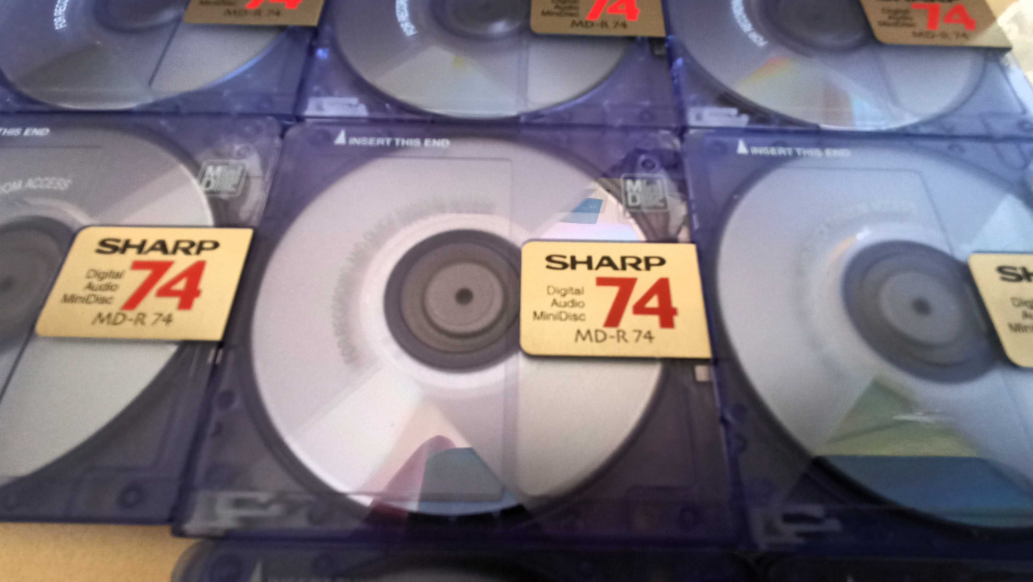 Pakiet 8 płyt MiniDisc SHARP MD-R 74 + pudełka typu CD