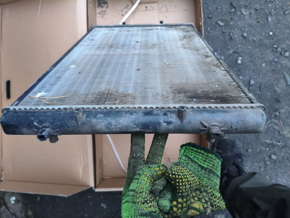 Радиатор охлаждения Profit PR9523A2 VW, audi, skoda, seat под ремонт