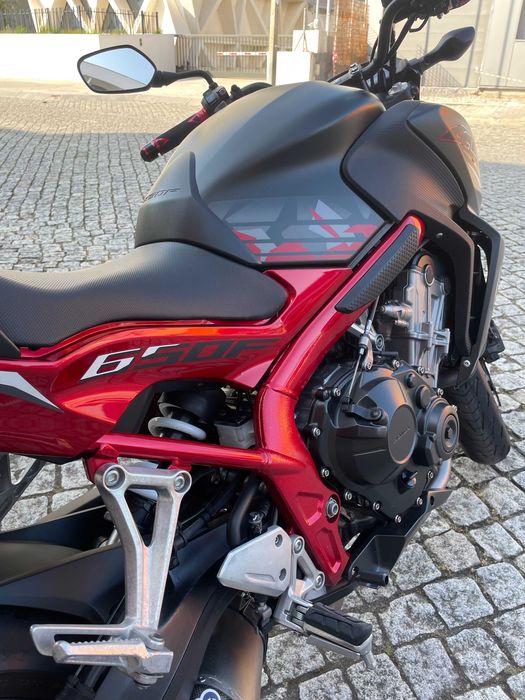 HONDA CB 650 F ( com extras de topo ) de 2017
