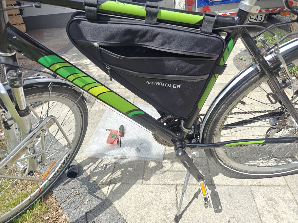Sakwa torba trójkątna Newboler