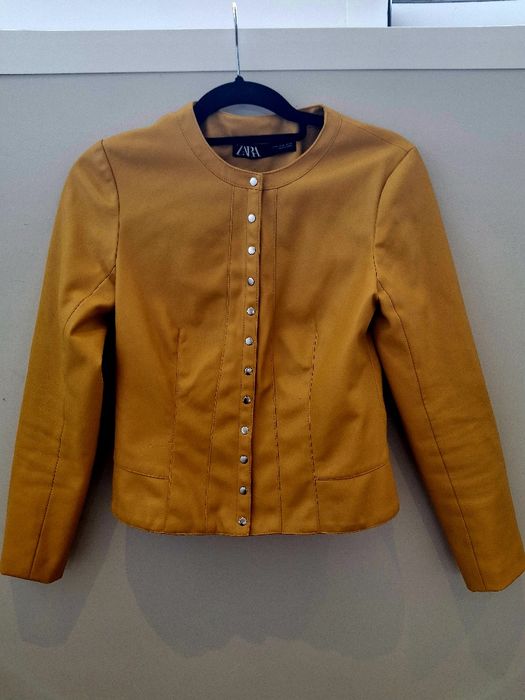 Blusão Amarelo Zara