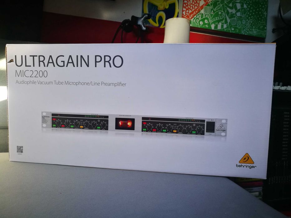 Behringer MIC2200 V2