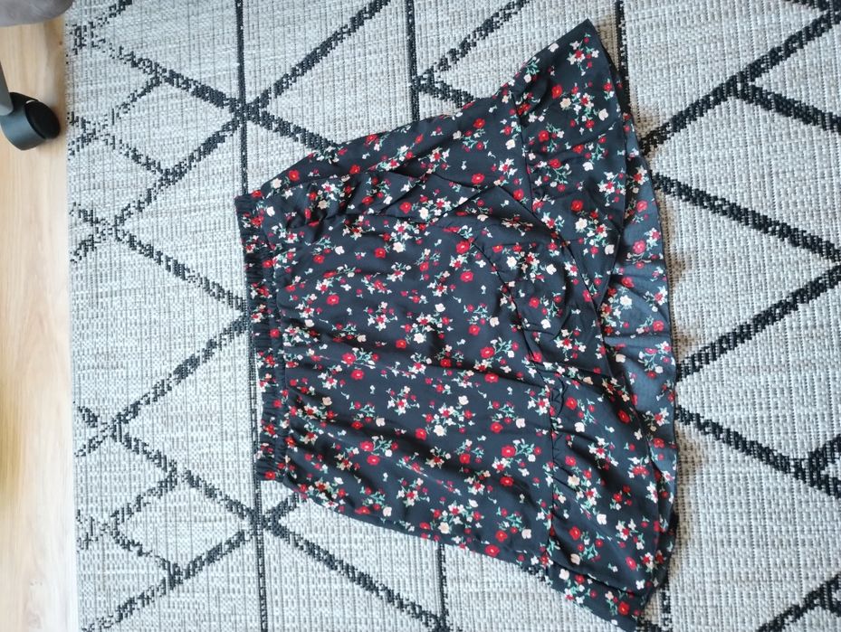 Spódniczka damska w kwiatki damska M 38 terranova czarna