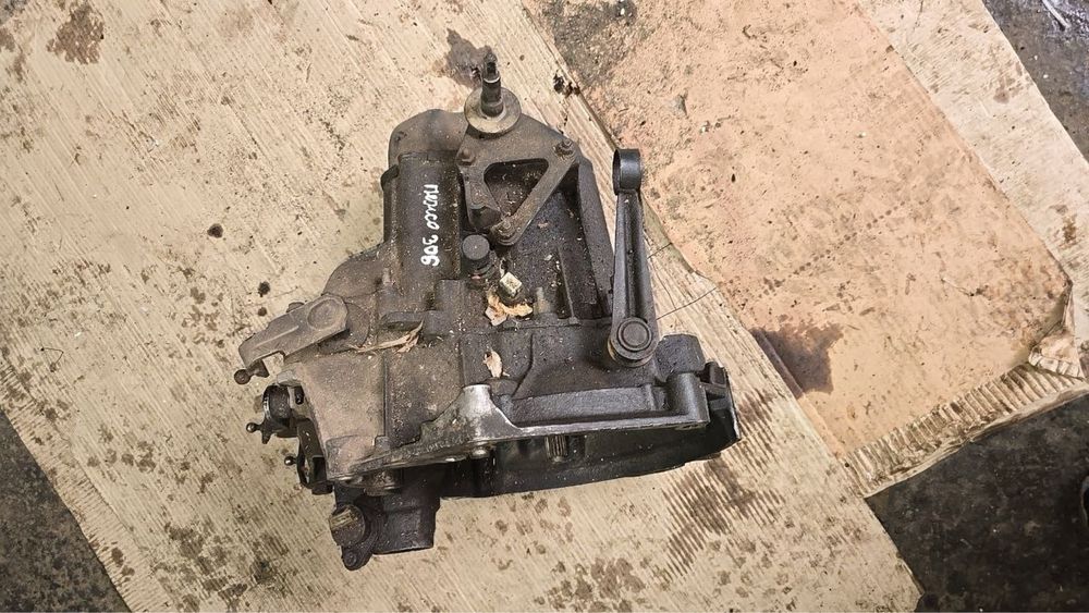 Коробка передач МКПП5 P9E10J054, P9D17J Peugeot 306 1.6 i