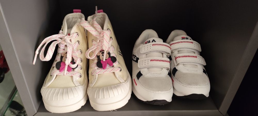 Tênis criança novos