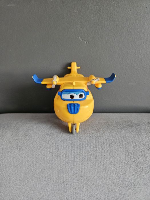 Śrubek z Super Wings