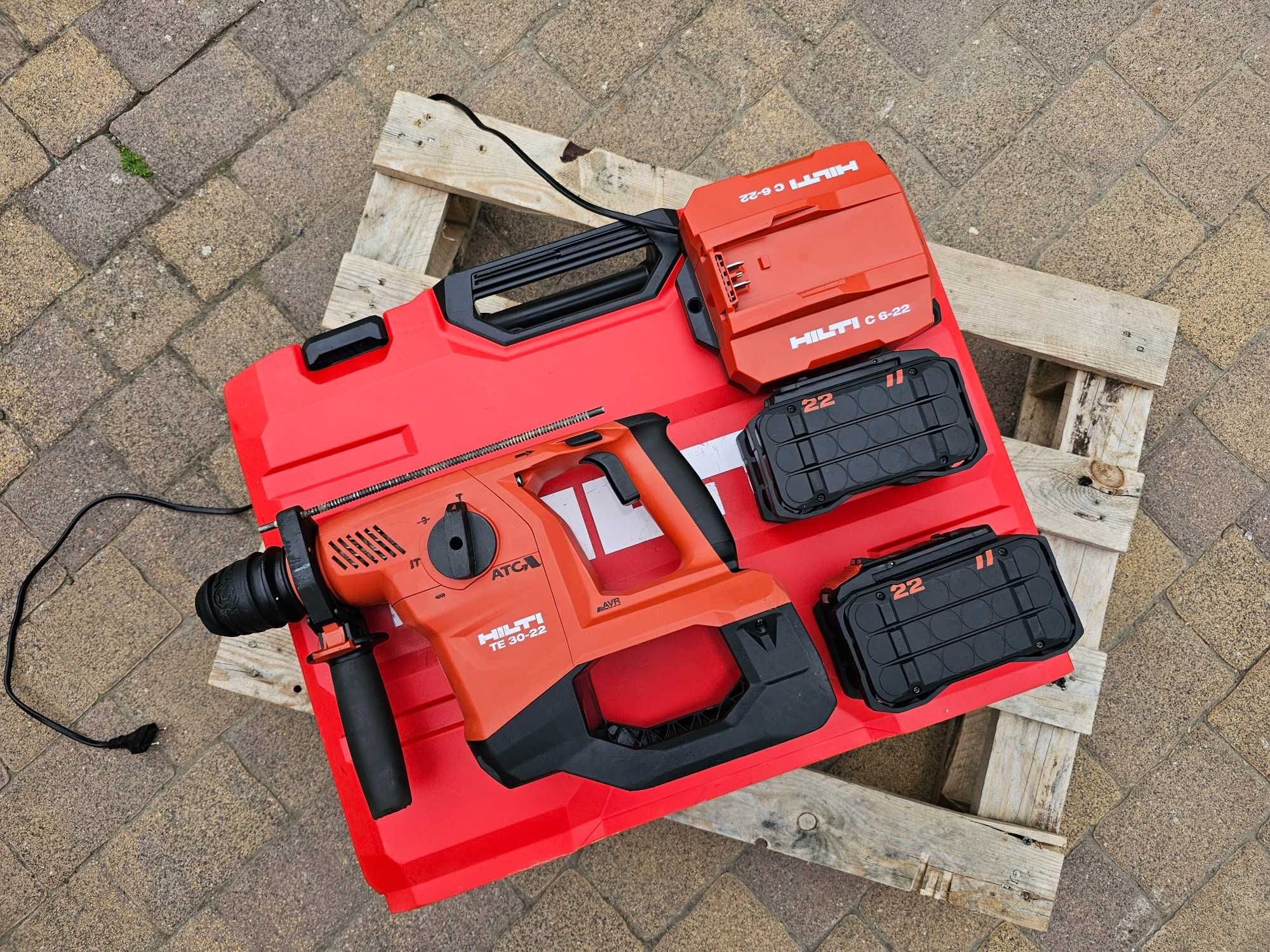 HILTI TE 30-22 młotowiertarka nuron 2x12Ah FAKTURA zestaw