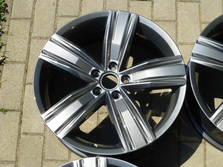 Felgi Aluminiowe Vw TIGUAN ARTEON TOURAN 5NA R-line 19'' OEM