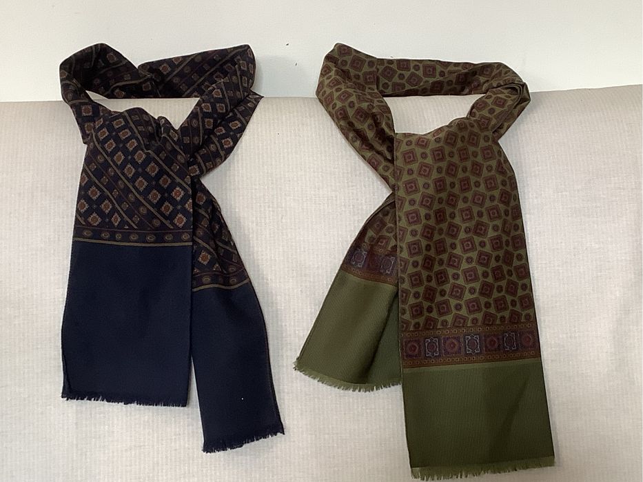 Duas faixas de pescoço