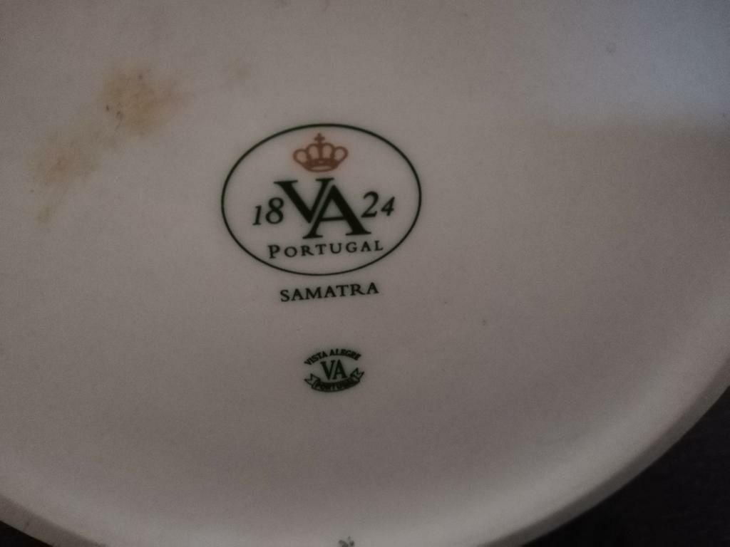 Pote em porcelana Vista Alegre - Samatra