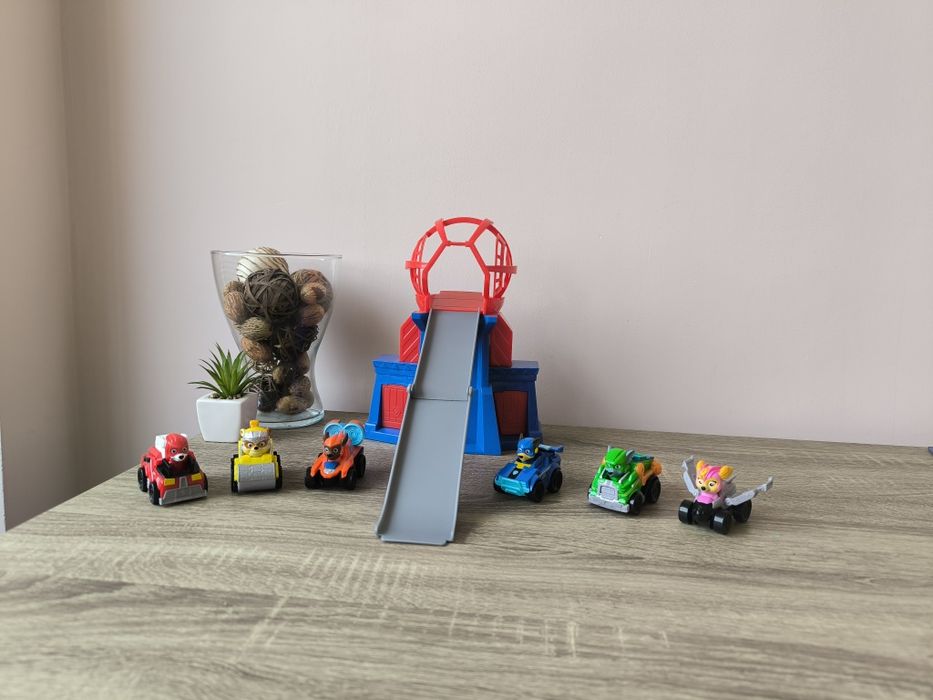 Щенячий патруль міська маленька база  трек