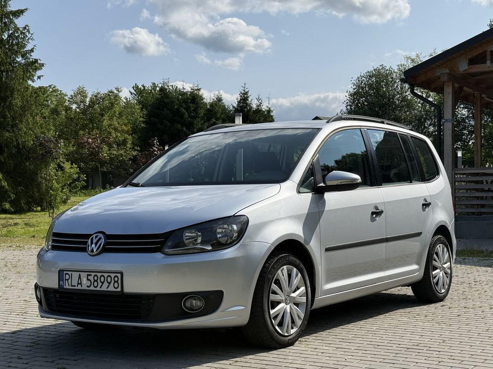 VW Touran 1.6 TDI Webasto Hak niski przebieg