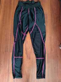 Sportowe czarne legginsy S