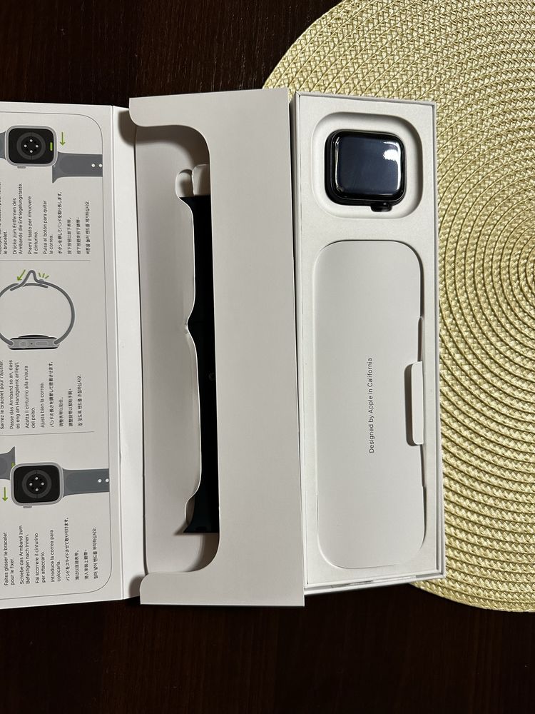 Apple Watch SE (2 gen) 40mm Midnight (północ)