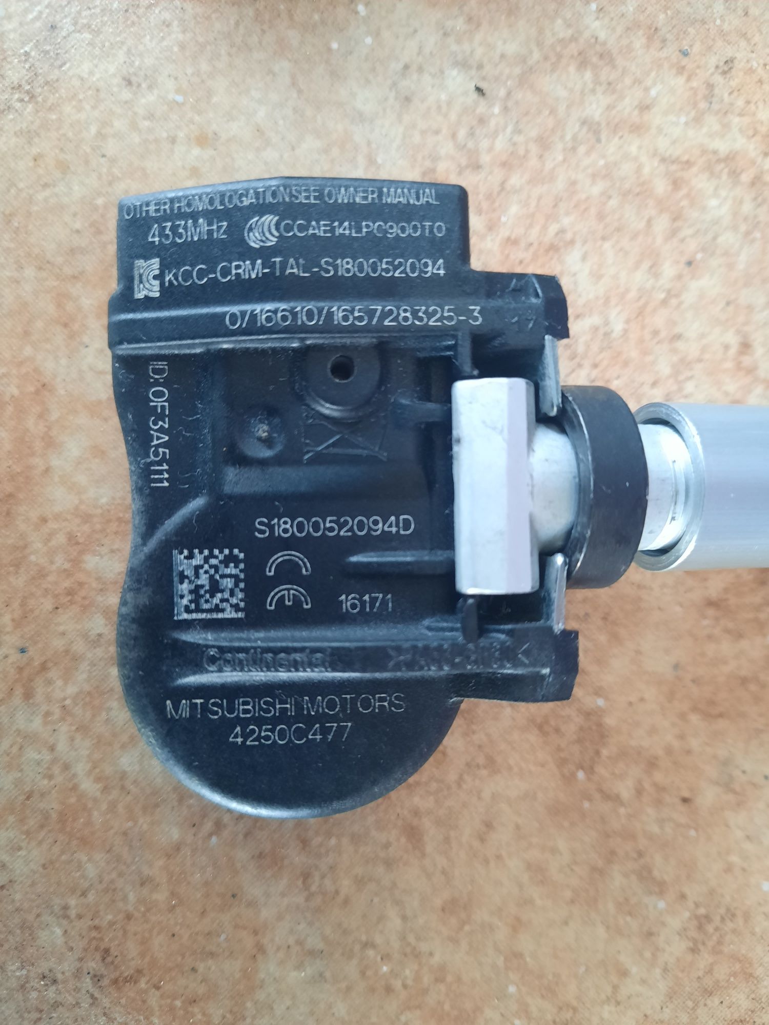 Датчики тиску шин Mitsubishi 4250C477 S180052094D TRMS Continental