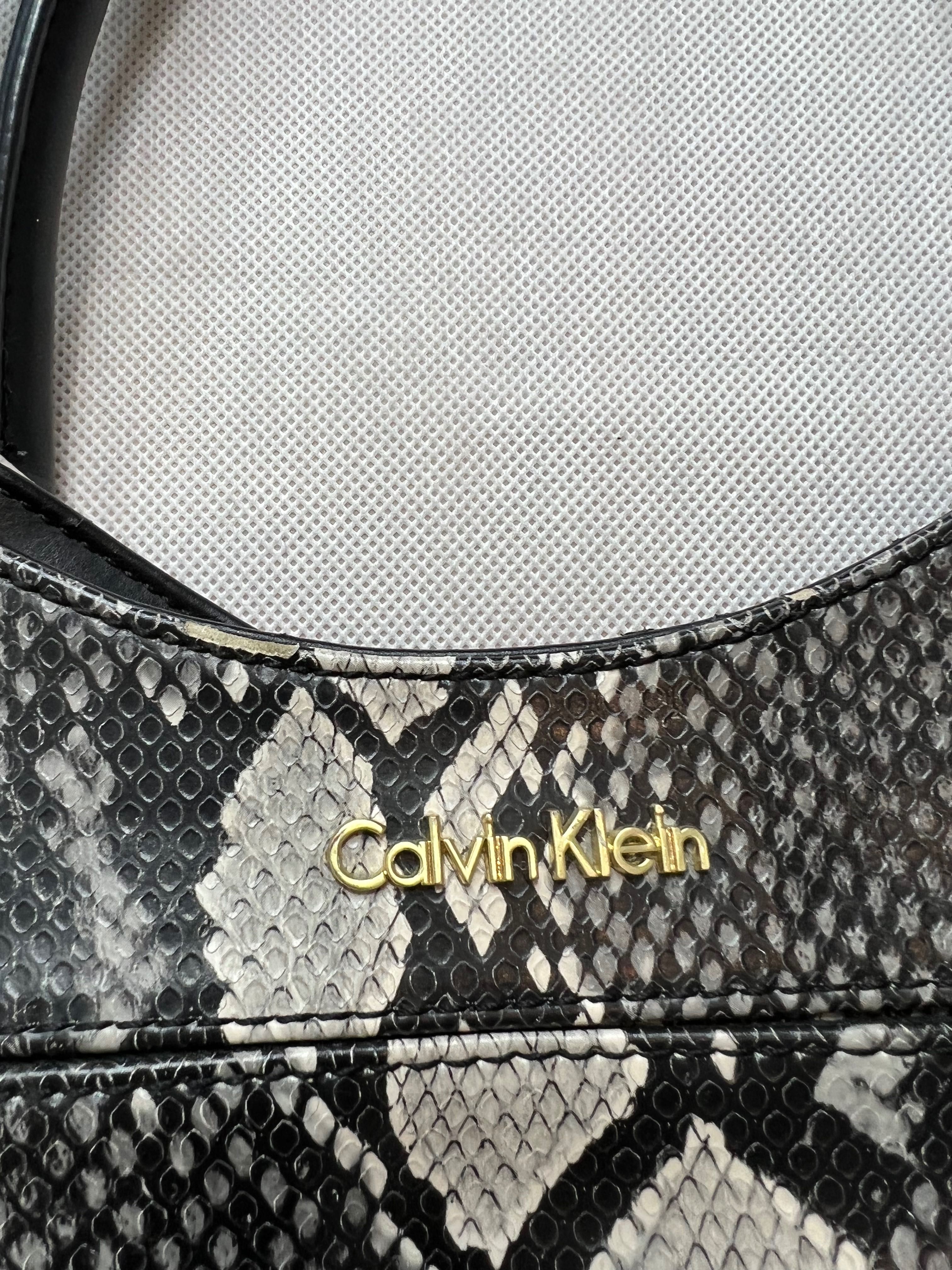 Torebka Calvin Klein logo wężowa