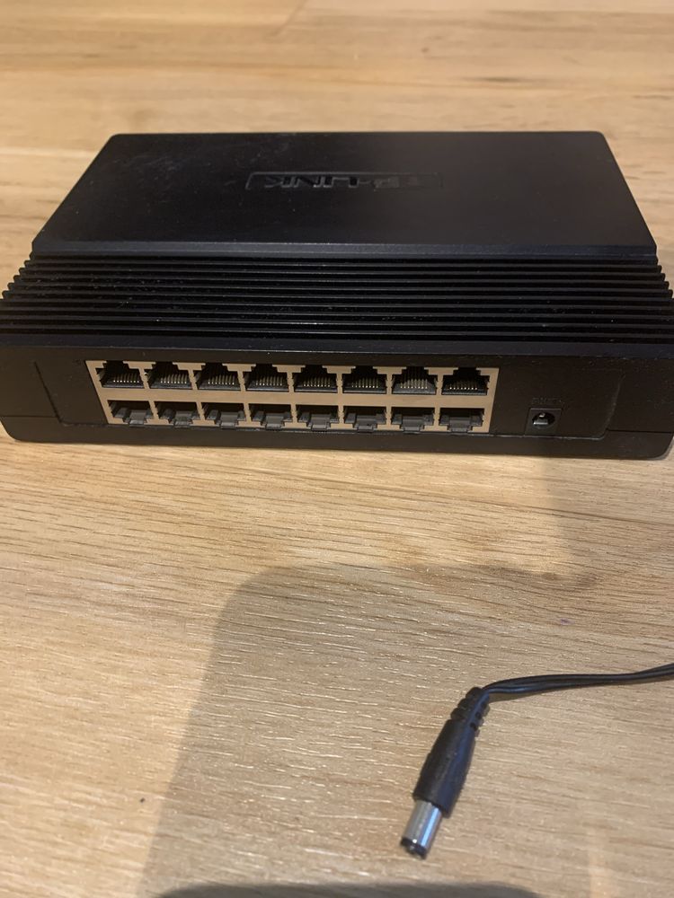 Switch TP-link TL-SF1016D 16-port 10/100Mbps desktop
