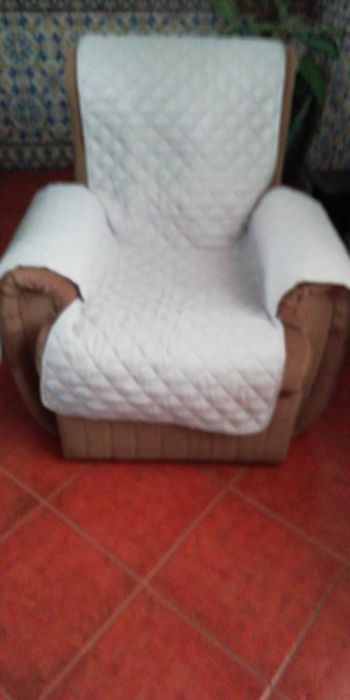 Sofá de 3 lugares + 2 sofas individuais