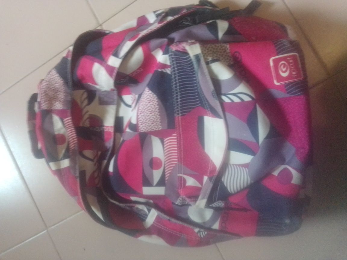 Mochila escolar .