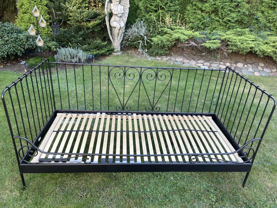 Łóżko Ikea czarne metalowe ze stelażem 90/ 200