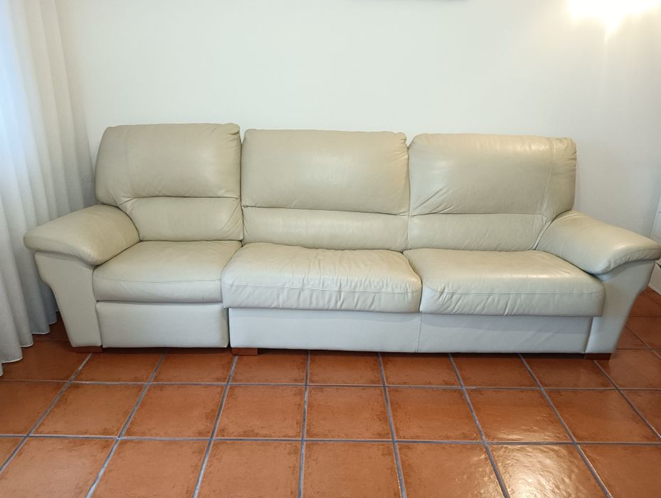 Sofá em pele ...