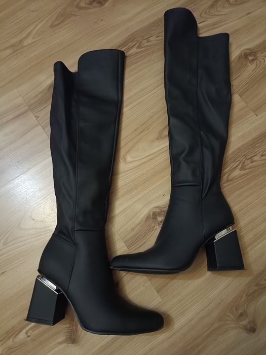 Kozaczki czarne ,długie.