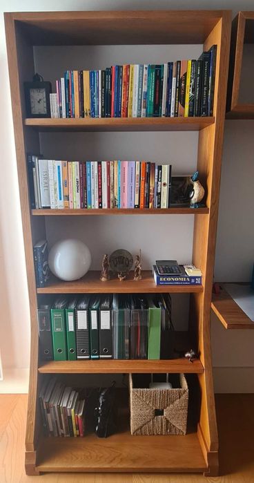 Estante em Carvalho