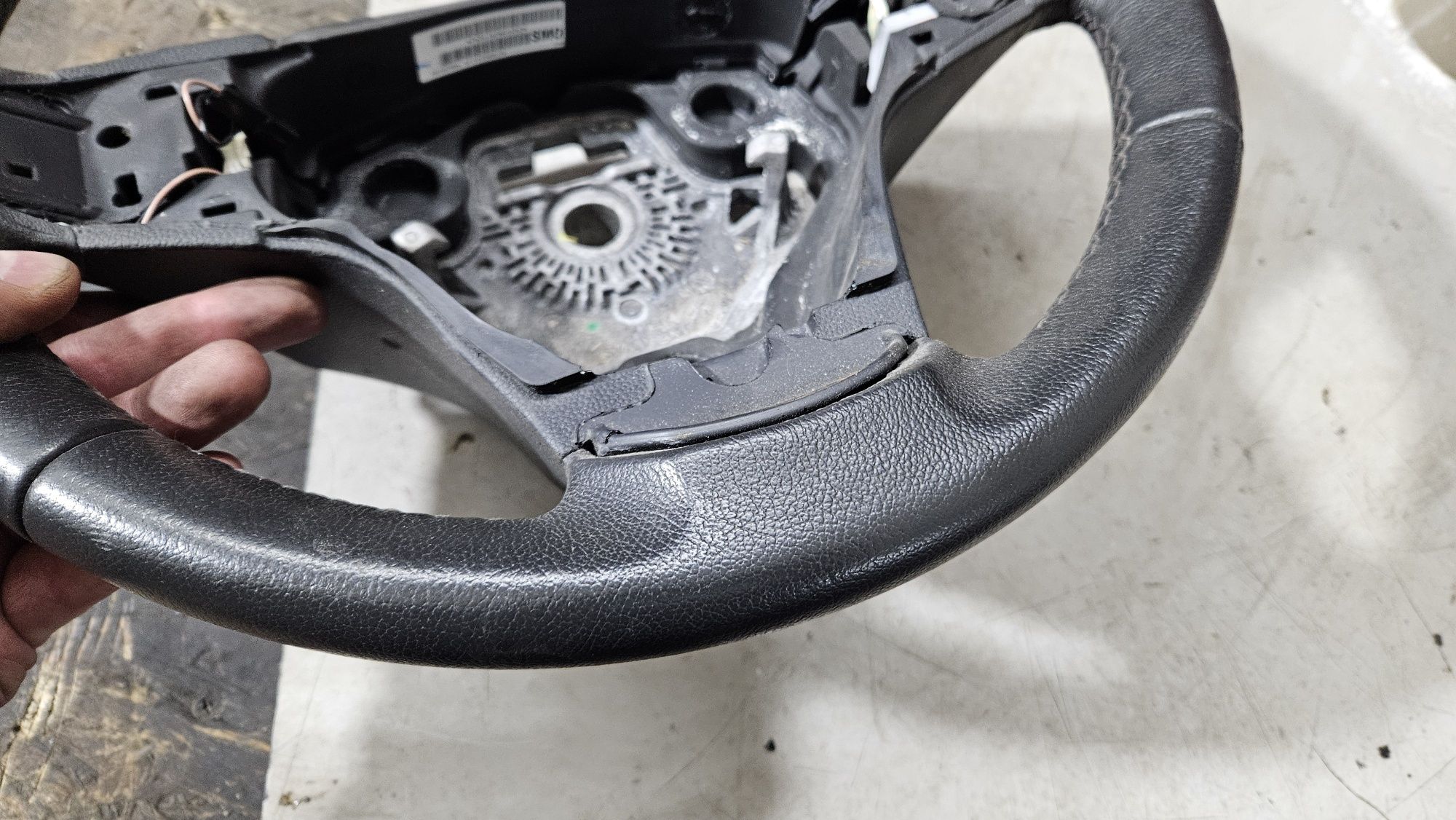 Kierownica skóra skórzana podgrzewana opel corsa d