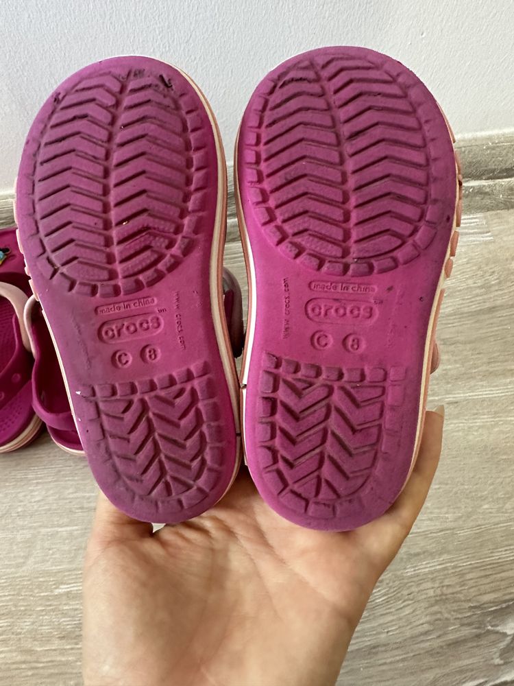 500 грн/2 шт Crocs c8 для двійні(близнюків)дівчат