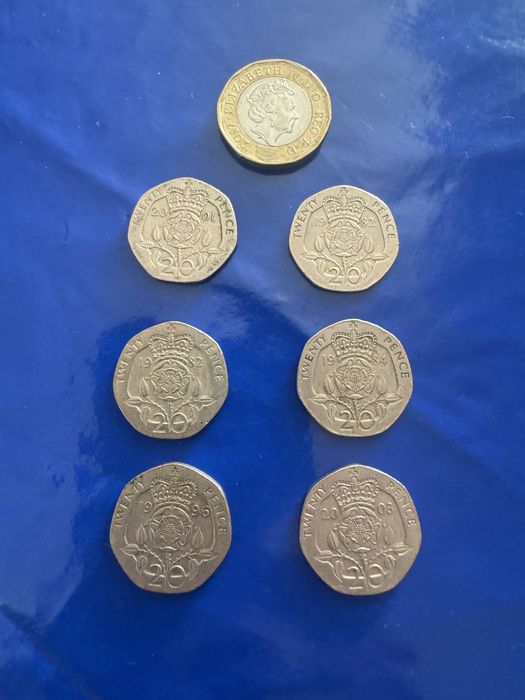 Vendo lote de moedas de coleção Rainha Elizabeth II