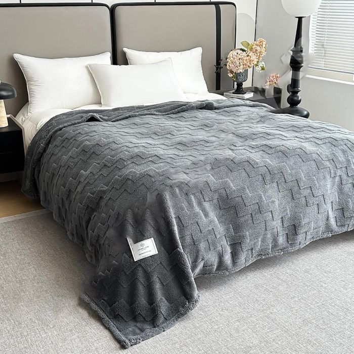 Плед покривало велюровий євро 200*220см подарункова сумка