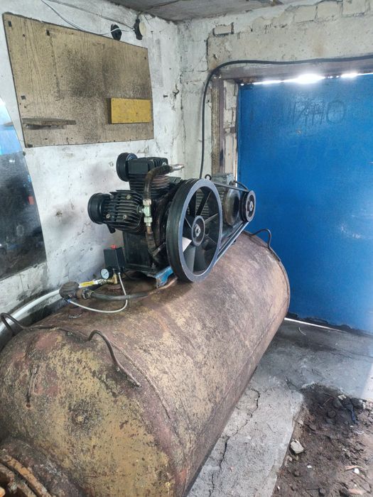 Воздушный компрессор