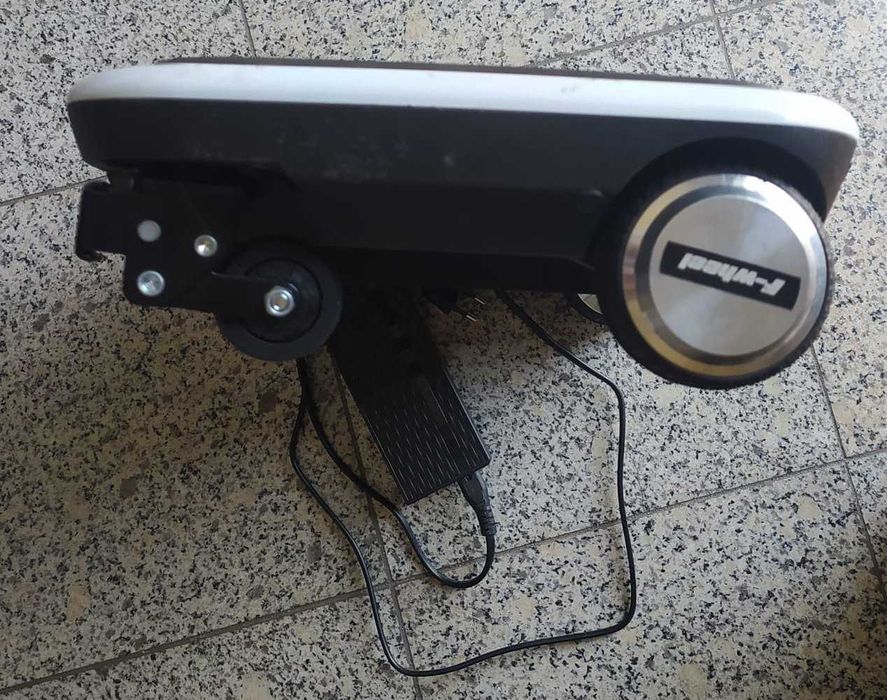 Icarbot - Transporte Pessoal Elétrico - Compacto e Divertido!