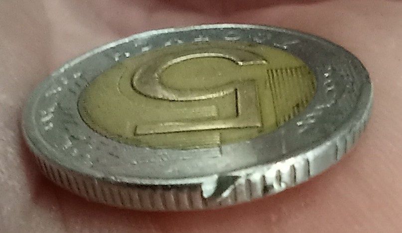 Moneta 5 złotych z wadą fabryczną