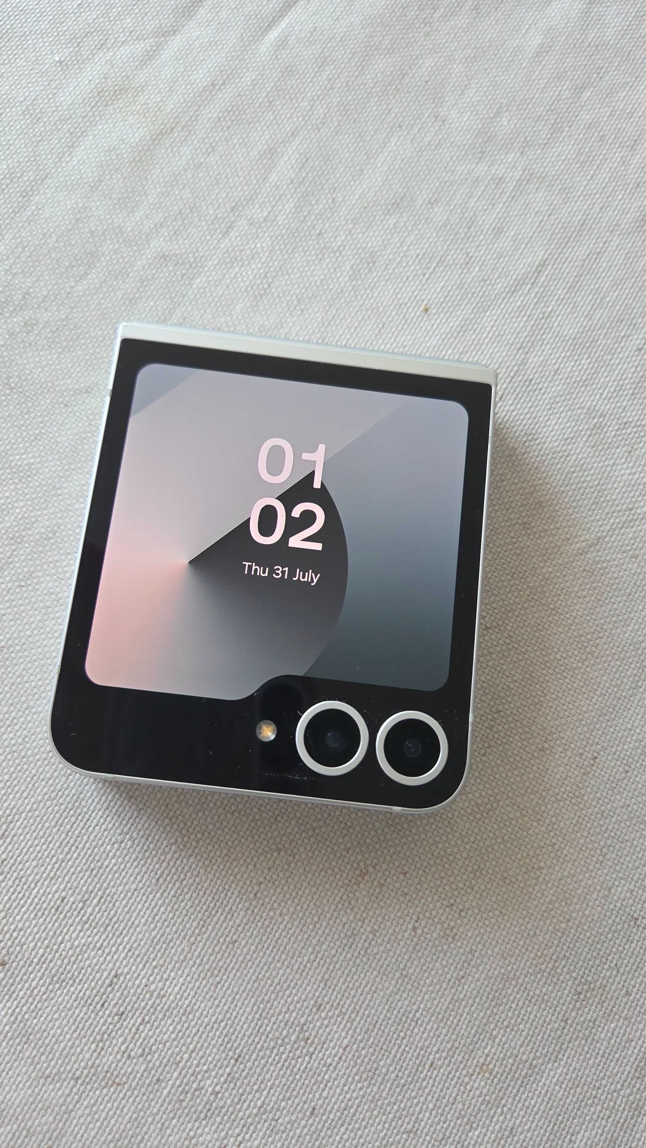 ZFlip6 dentro da garantia (Samsung Galaxy com IA)