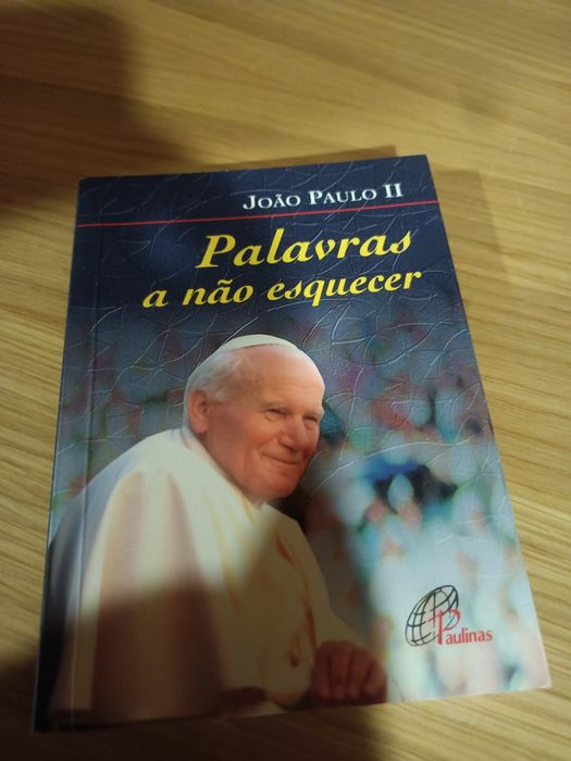 Vendo o livro: Palavras a não esquecer de João Paulo II