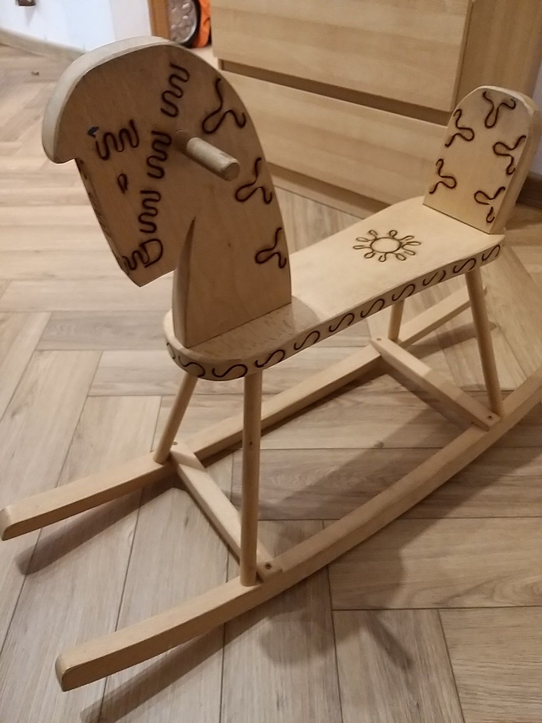 Konik bujany na płozach koń drewniany góralski